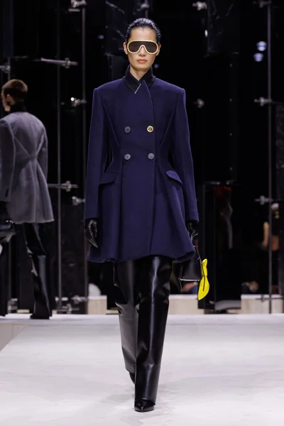 Look 33